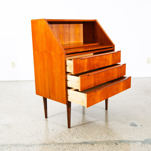 Mid Century Danish Modern Secretary Desk Bureau Denmark Vintage 3 Drawers Vanity - Image 4