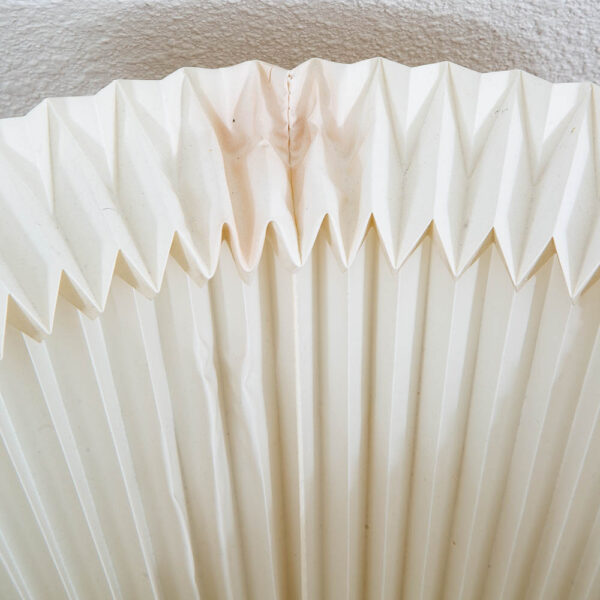 Mid Century Modern Brass Table Lamp Round White Pleated Shade Danish Vintage - Image 6