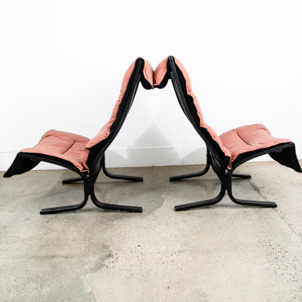 Mid Century Danish Modern Lounge Chairs Ingmar Relling Westnofa Pink Leather - Image 2