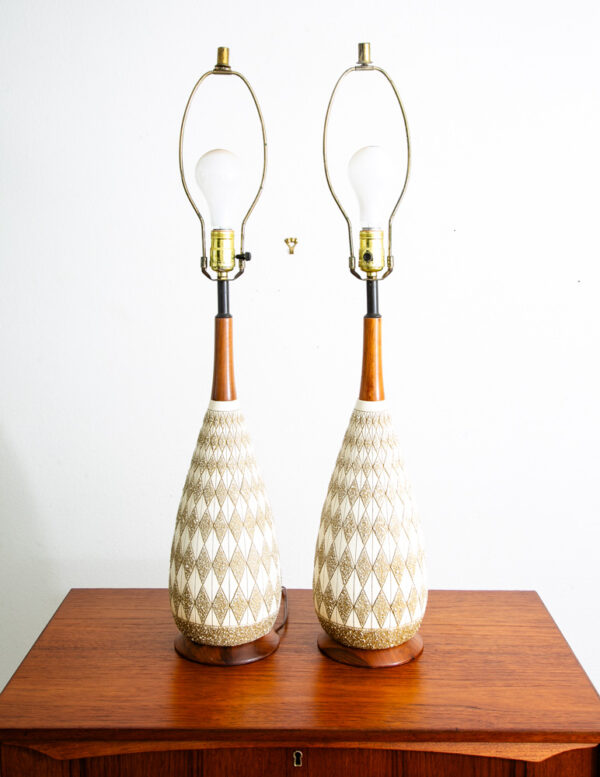 Mid Century Modern Lamp Set Walnut Ceramic Wood Pair Tall Table Vintage Light 2 - Image 8