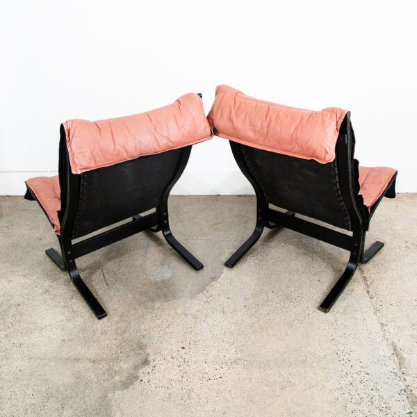Mid Century Danish Modern Lounge Chairs Ingmar Relling Westnofa Pink Leather - Image 3