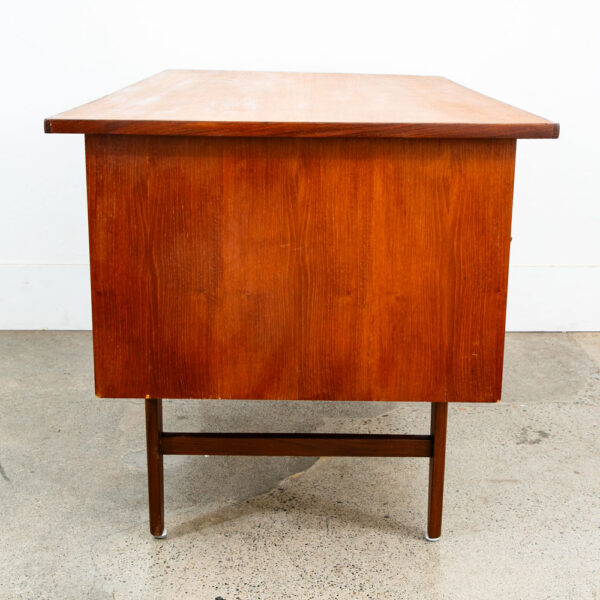 Mid Century Danish Modern Desk Executive Teak Floating 7 Drawer Bookshelf Office - Image 3