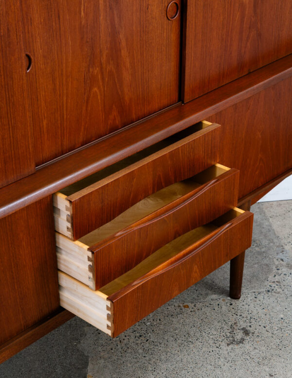 Mid Century Danish Modern Credenza Highboard Teak Sliding Doors Bar Mobler Mcm - Image 8