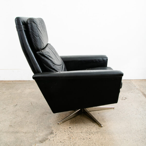 Mid Century Danish Modern Lounge Chair Georg Thams Black Leather Denmark Swivel - Image 6