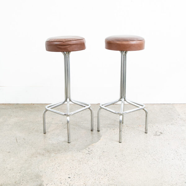 Mid Century Modern Bar Stools Set 4 brown Leather Chrome Vintage Round Four Mcm - Image 4