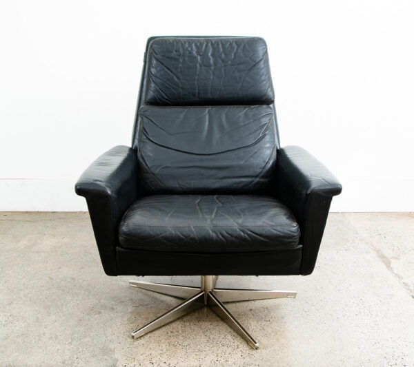 Mid Century Danish Modern Lounge Chair Georg Thams Black Leather Denmark Swivel - Image 2