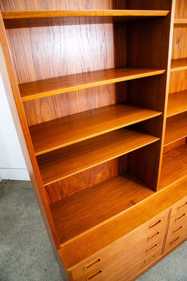 Mid Century Danish Modern Credenza Bookshelf Cabinet Teak 8 Drawer Poul Hundevad - Image 8