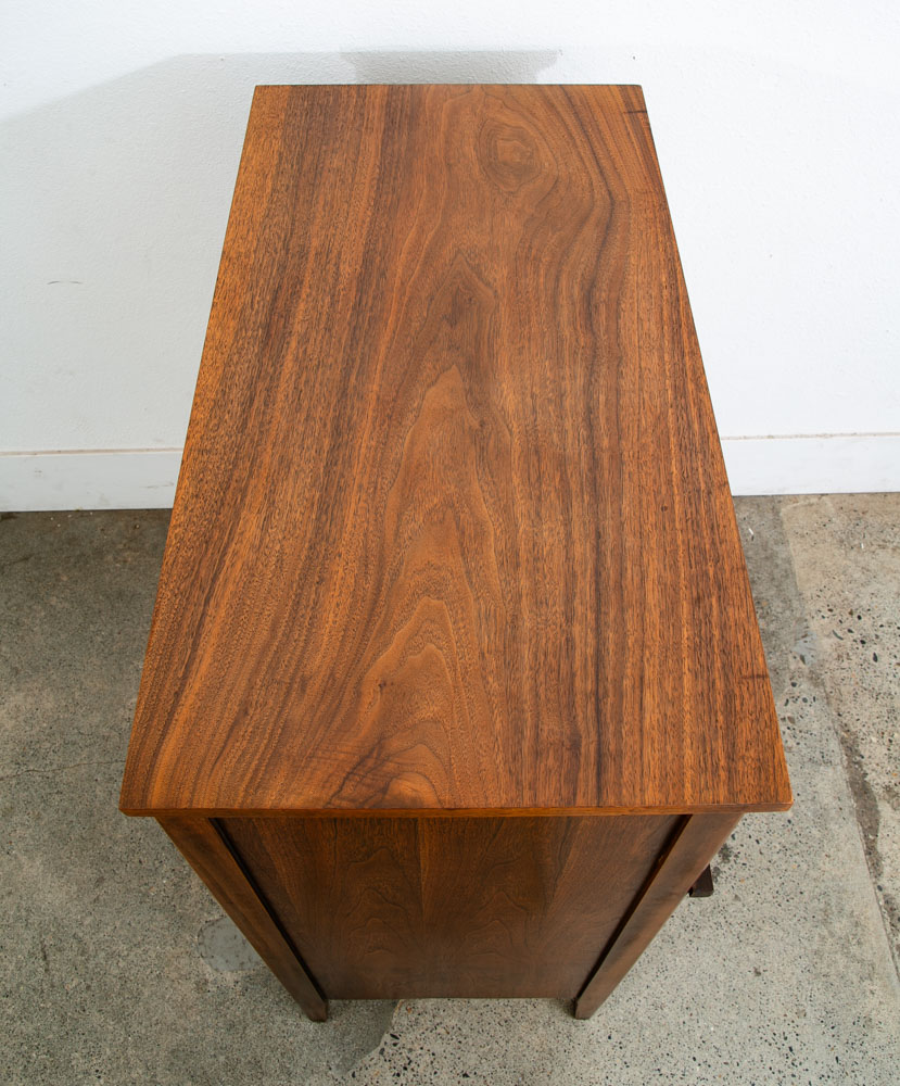 Mid Century Danish Modern Highboy Dresser Walnut 4 Drawer Danish Mcm Vintage 60s - Image 4