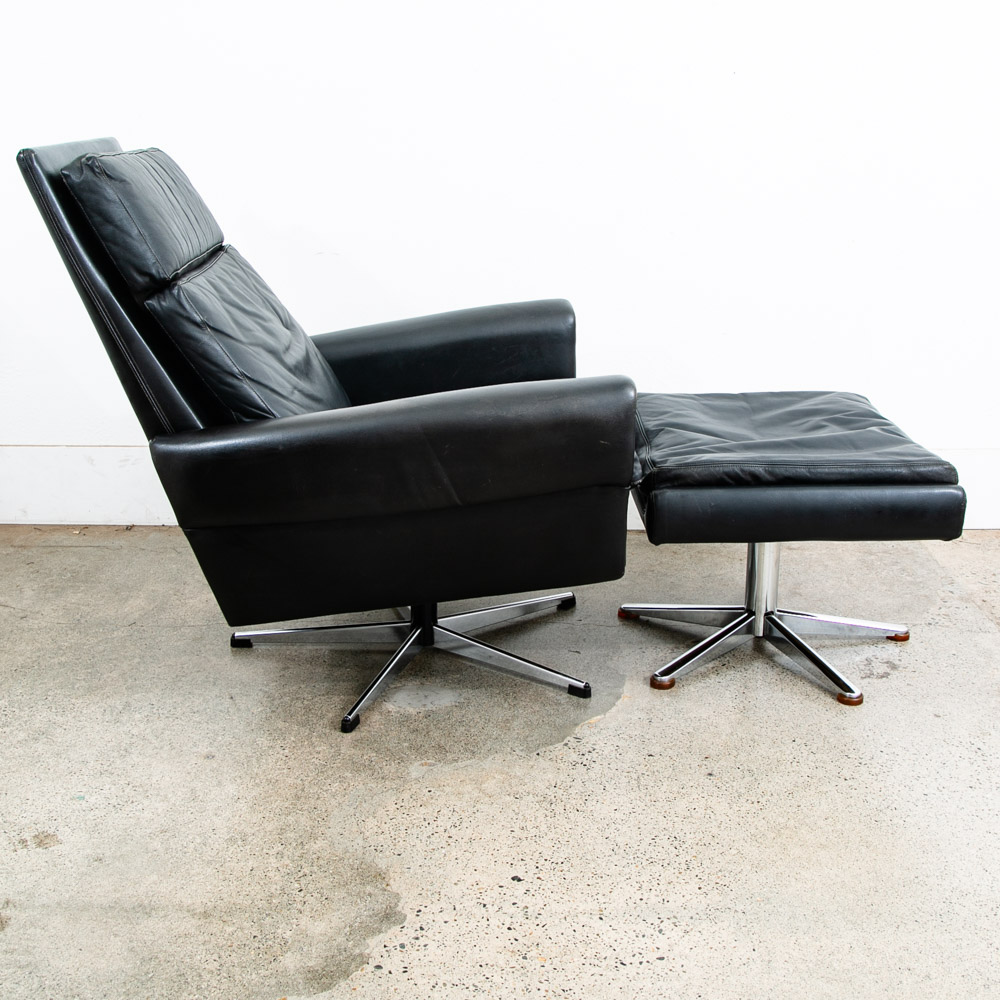 Mid Century Danish Modern Lounge Chair Georg Thams Black Leather Denmark Swivel - Image 2