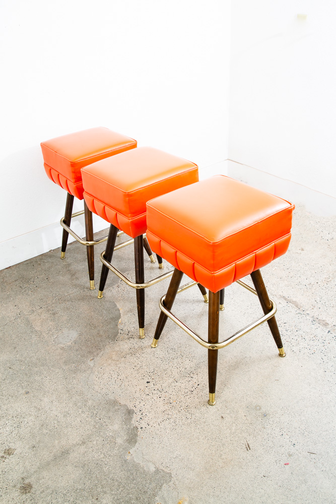 Mid Century Modern Bar Stools Set 3 Orange Square Vintage Brass Wood1970s 32" 3 - Image 8