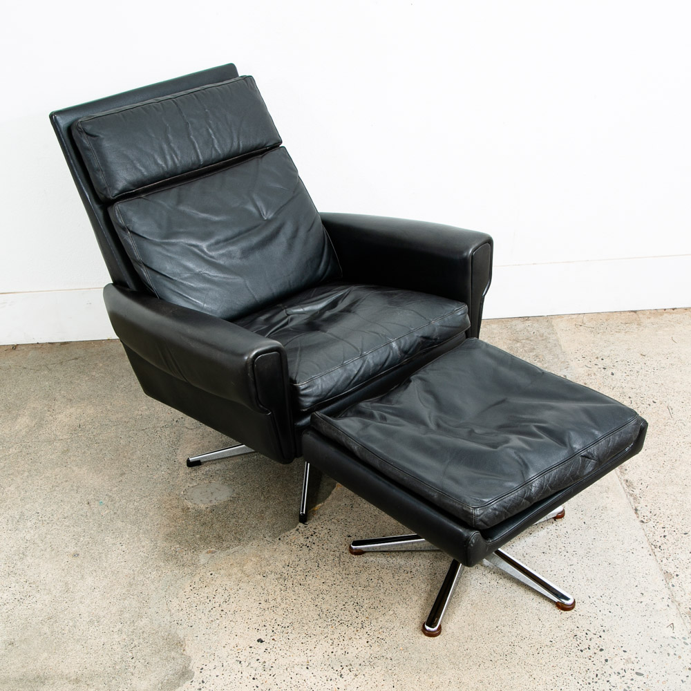 Mid Century Danish Modern Lounge Chair Georg Thams Black Leather Denmark Swivel - Image 5