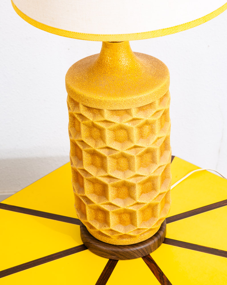 Mid Century Modern Lamp Set Table Light lighting Yellow Geometrical Pair Two Mcm - Image 7