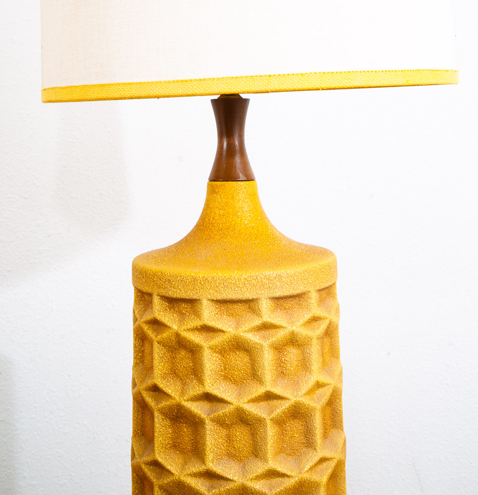 Mid Century Modern Lamp Set Table Light lighting Yellow Geometrical Pair Two Mcm - Image 10