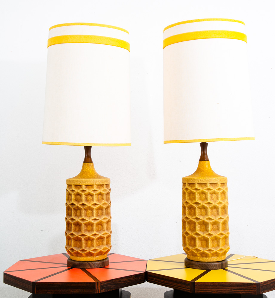 Mid Century Modern Lamp Set Table Light lighting Yellow Geometrical Pair Two Mcm