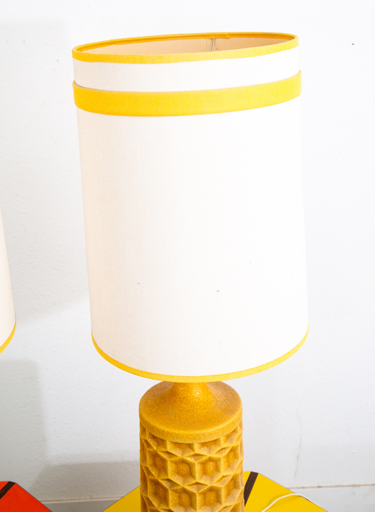 Mid Century Modern Lamp Set Table Light lighting Yellow Geometrical Pair Two Mcm - Image 6