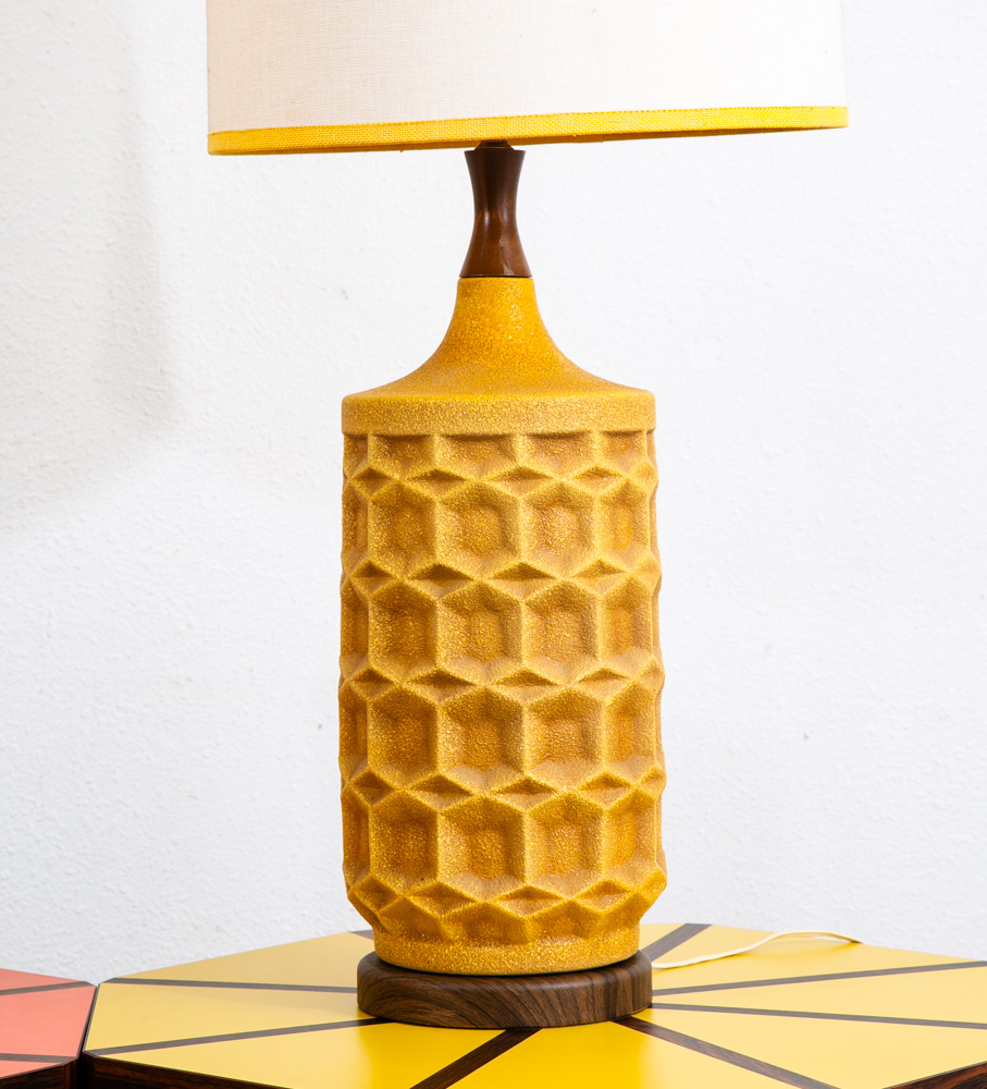 Mid Century Modern Lamp Set Table Light lighting Yellow Geometrical Pair Two Mcm - Image 5