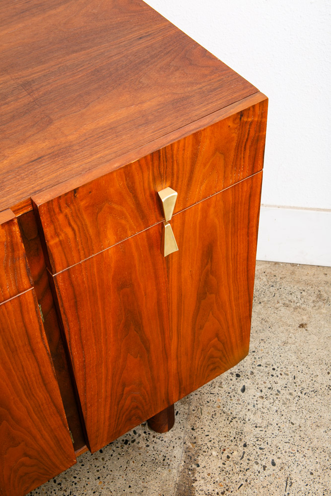 Mid Century Modern Credenza Dresser Walnut Brass 12 Drawer Martinsville Doors - Image 10