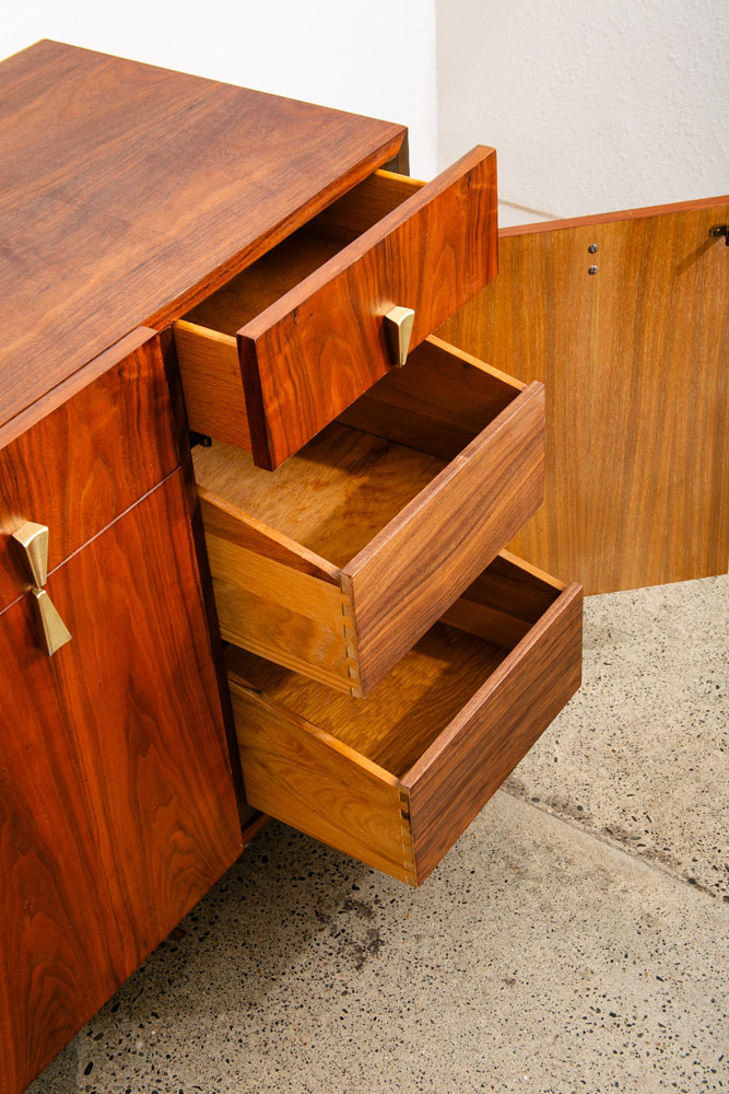Mid Century Modern Credenza Dresser Walnut Brass 12 Drawer Martinsville Doors - Image 8