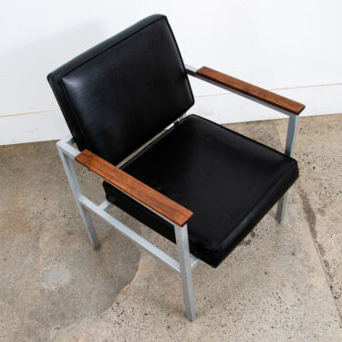 Mid Century Modern Lounge chair Armchair Walnut Arms Metal American Design Mcm