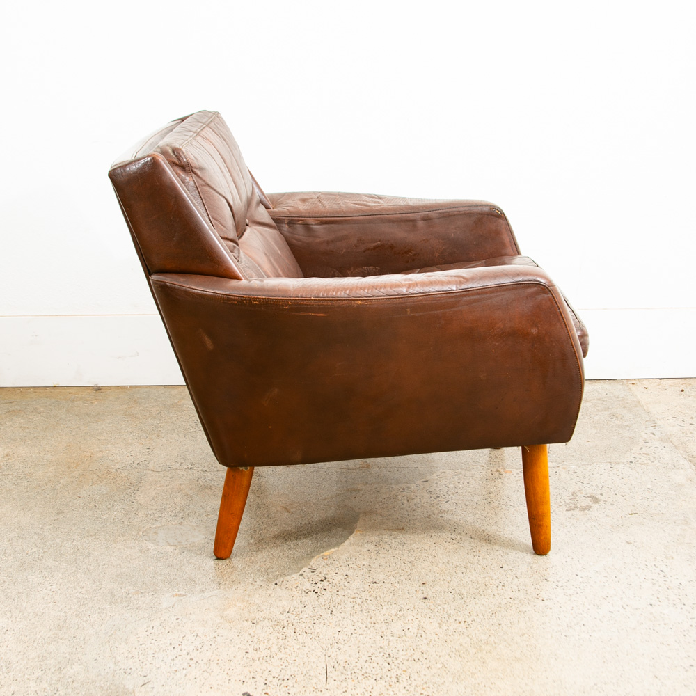 Mid Century Danish Modern Lounge Chair Brown Leather Armchair Legs Denmark Mcm - Image 3