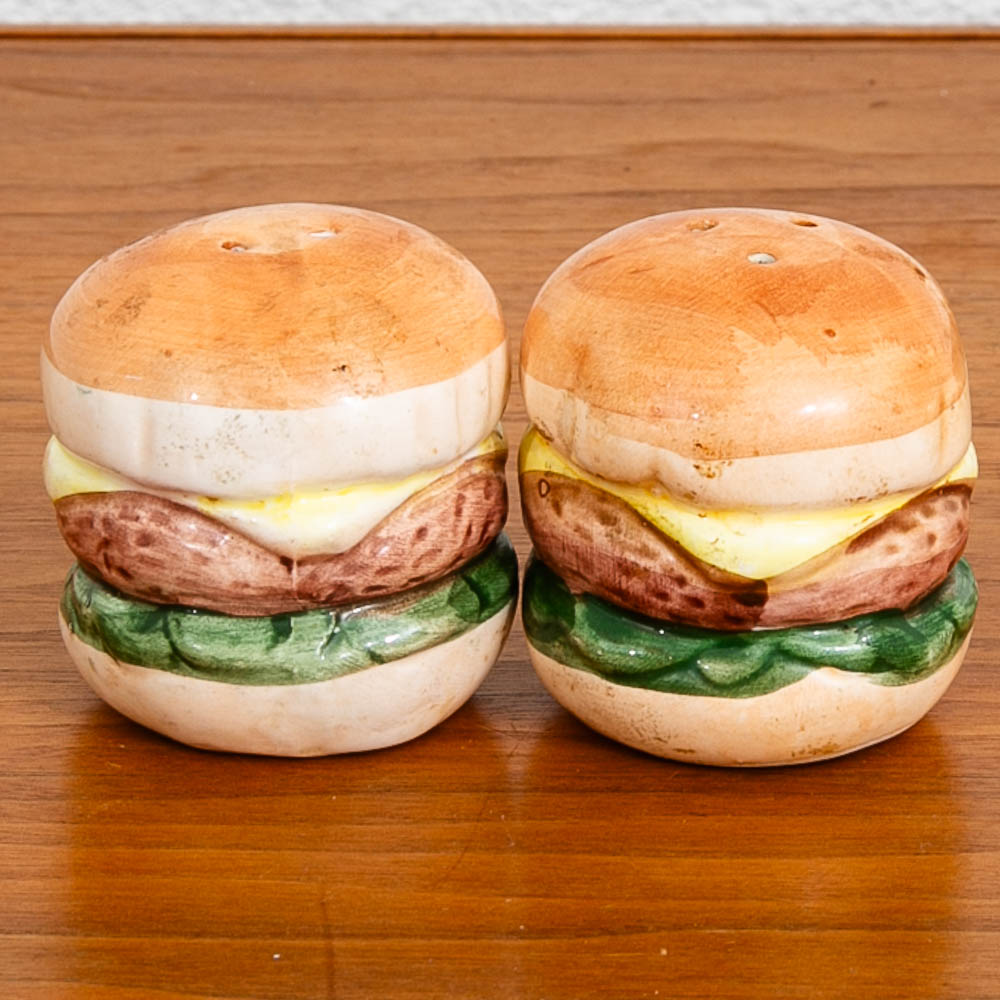 Mid Century Modern Souvenir pair of Burgers Ceramic Salt & Pepper Shaker Set of Two