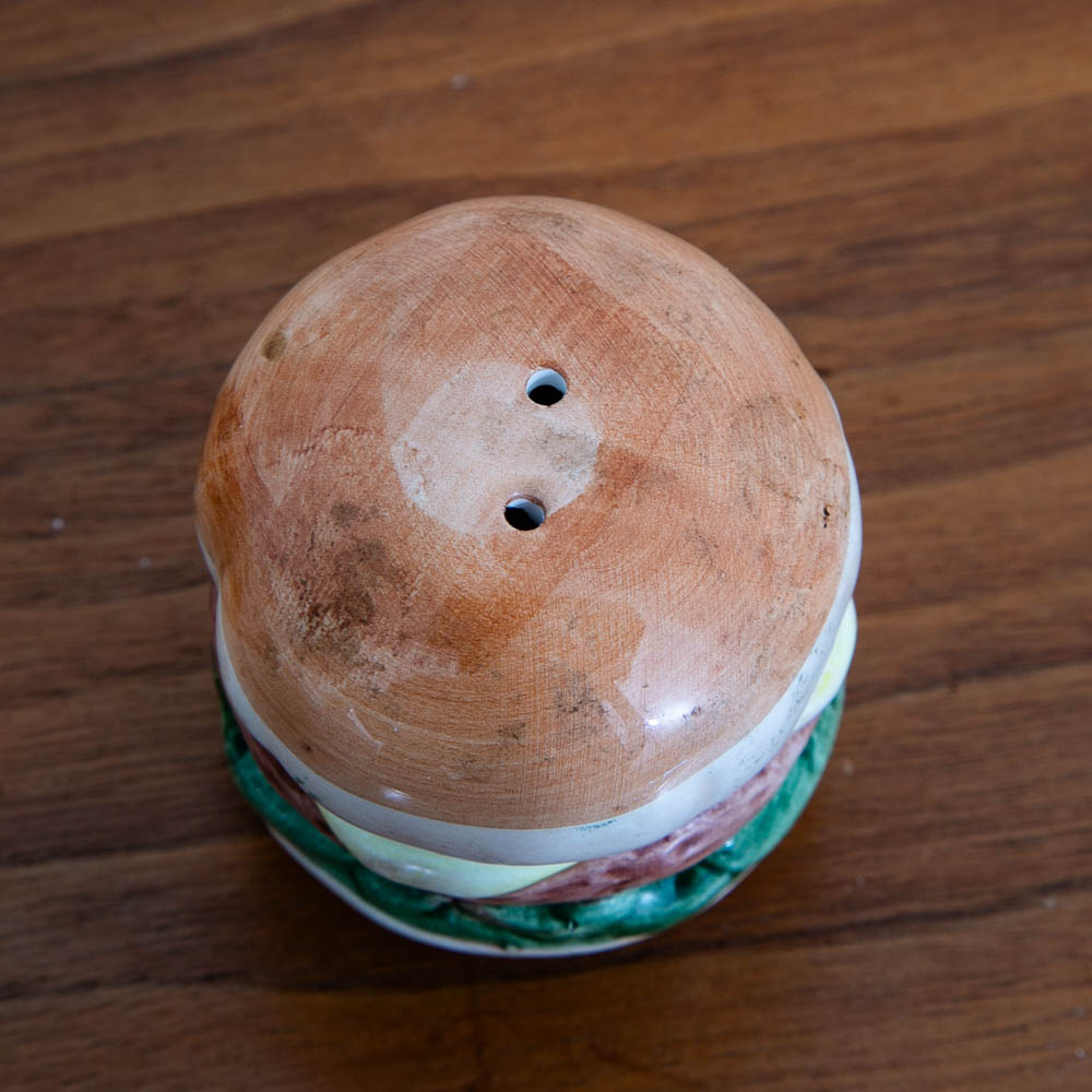 Mid Century Modern Souvenir pair of Burgers Ceramic Salt & Pepper Shaker Set of Two - Image 4