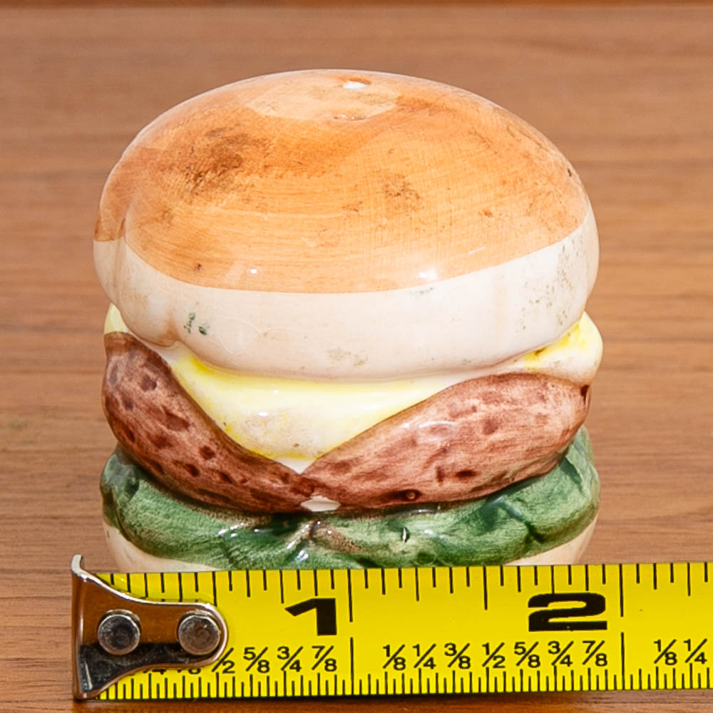 Mid Century Modern Souvenir pair of Burgers Ceramic Salt & Pepper Shaker Set of Two - Image 12