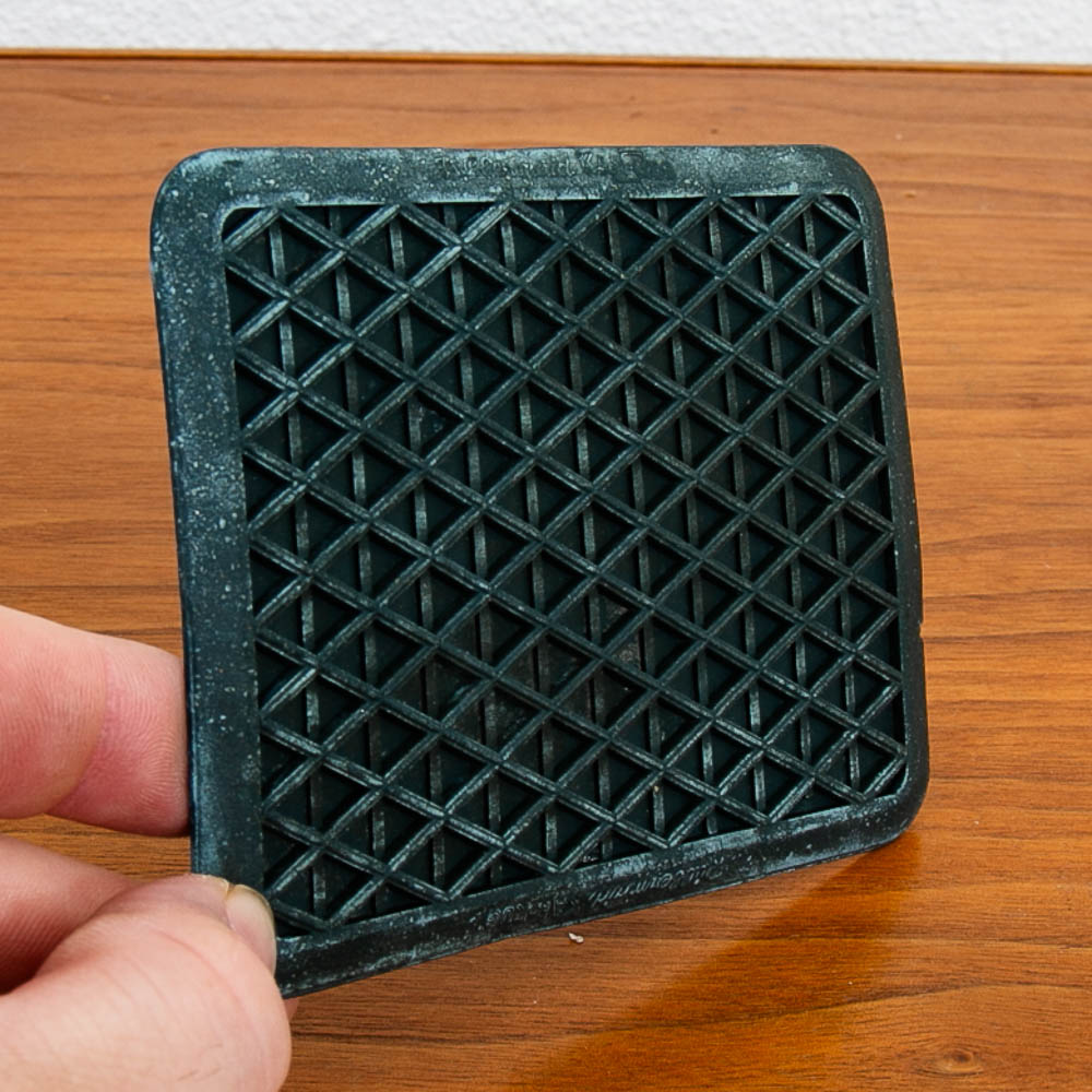 Mid Century Modern Circa 1960's Vintage Rubbermaid Kar-Rug Miniature Throw Rug Coaster Set of 4 - Image 6