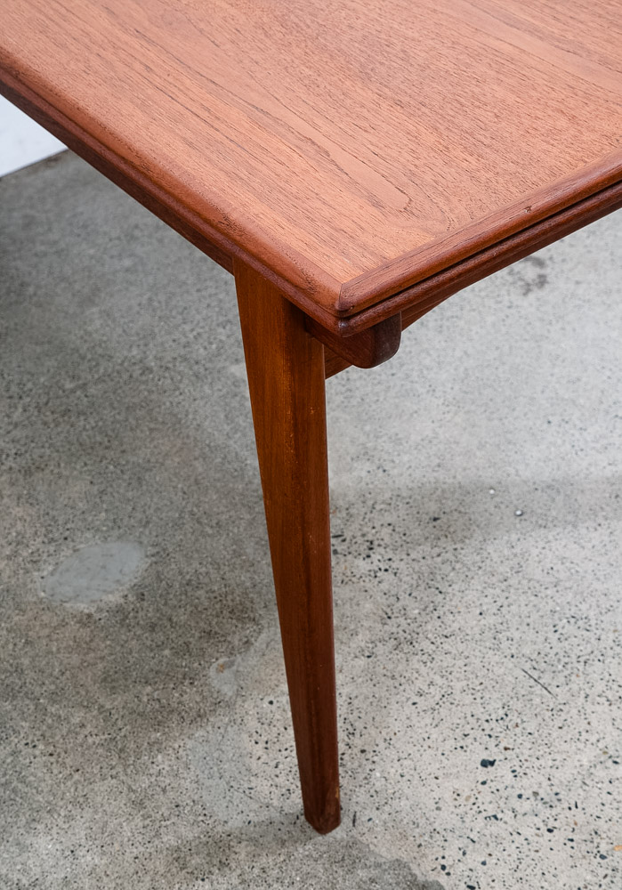 Mid Century Danish Modern Dining Table Denmark Teak Wood Extension Draw Leaf NM - Image 10