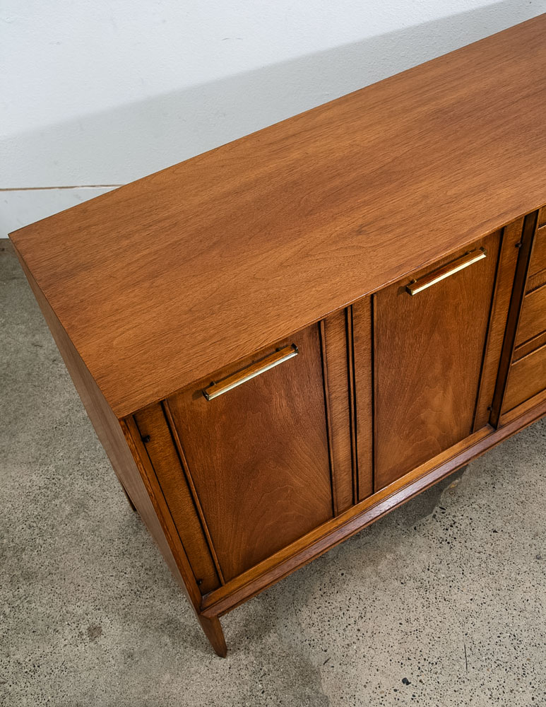 Mid Century Modern Dresser Credenza 3 Drawer Drexel Pinnacle Mcm Walnut Cabinet - Image 8