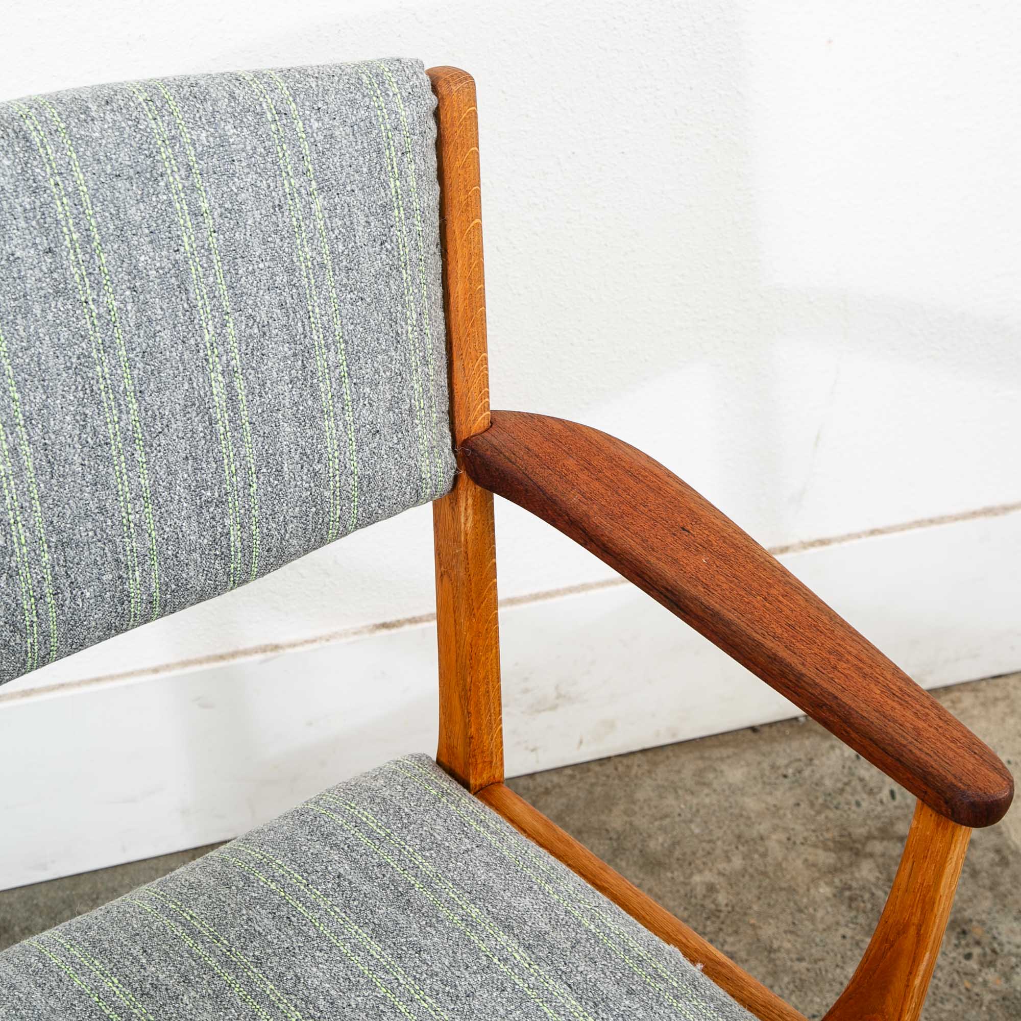Mid Century Danish Modern Armchairs Dining Chairs Teak Gray Wool Oak Captain Mcm - Image 7