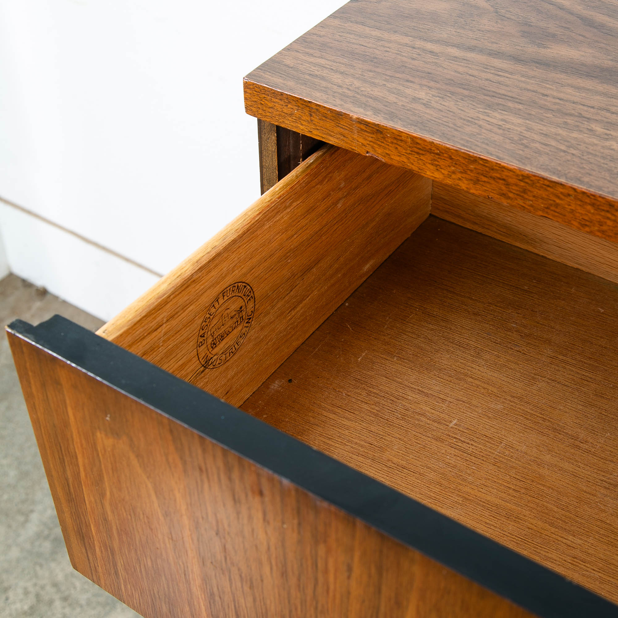 Mid Century Modern Dresser Highboy Dresser Chest Drawers 4 Drawers Walnut MCM - Image 8