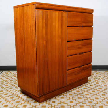 Mid Century Danish Modern Gentlemans Chest Dresser 7 Drawer Teak Vanity Denmark