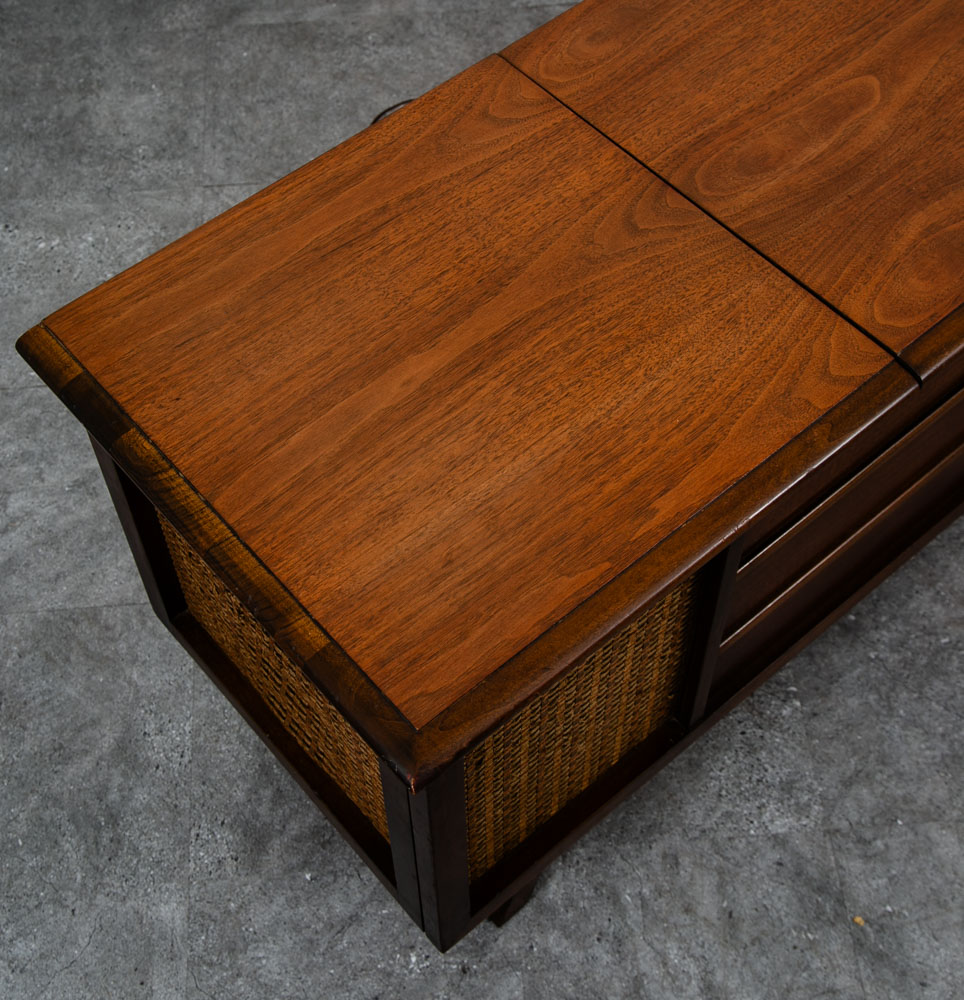 Mid Century Modern Stereo Console Record Player Radio Walnut Vintage Credenza - Image 7