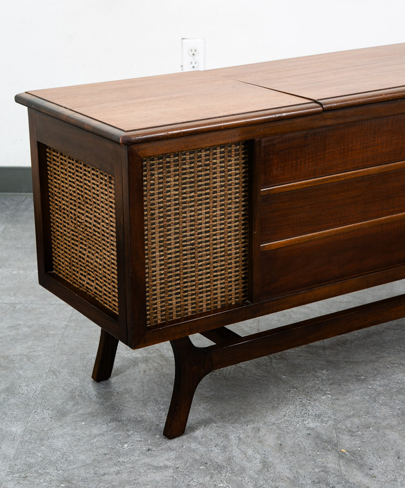 Mid Century Modern Stereo Console Record Player Radio Walnut Vintage Credenza - Image 6