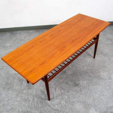 Mid Century Danish Modern Coffee Table Slat Shelf Teak Surfboard Vintage Mcm