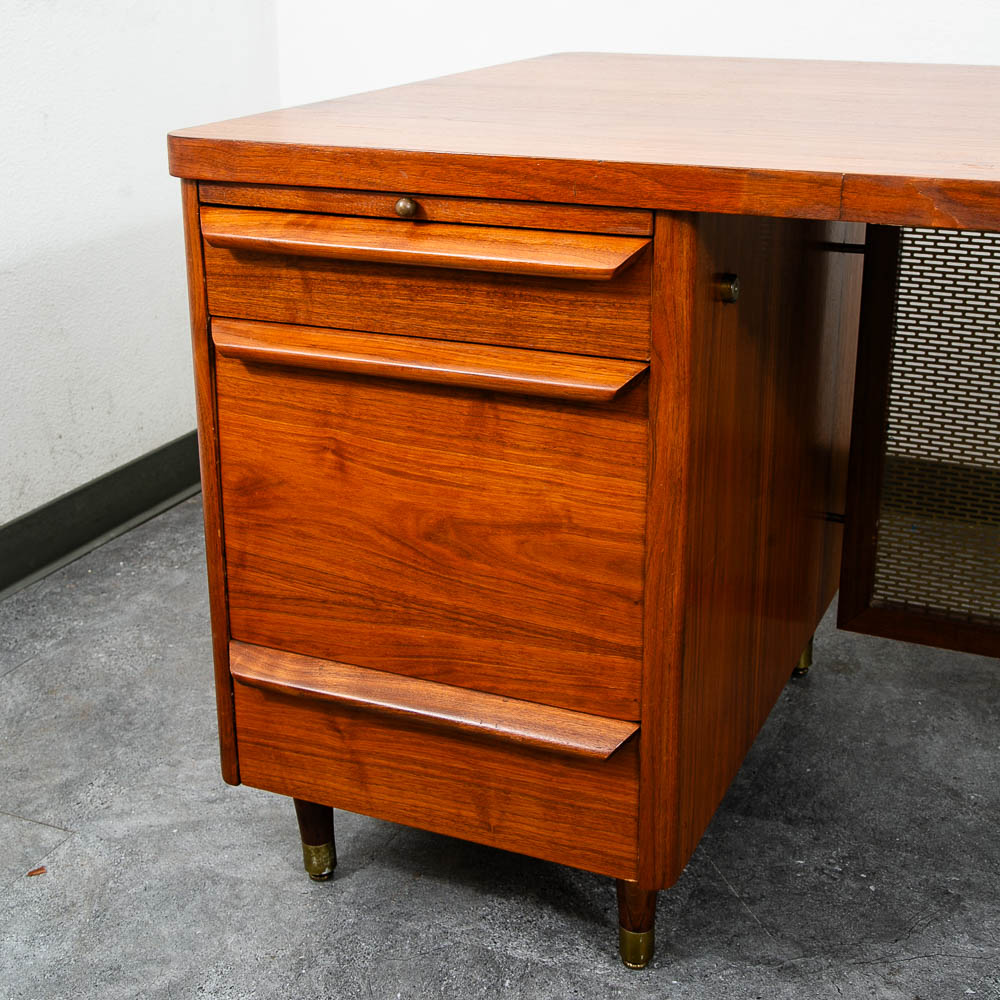 Mid Century Modern Desk Executive Office Stow Davis Boomerang Large Walnut Mcm - Image 5