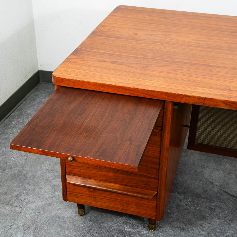 Mid Century Modern Desk Executive Office Stow Davis Boomerang Large Walnut Mcm - Image 9