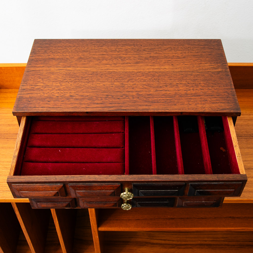 Mid Century Modern Jewelry Chest Three Drawer Walnut Drawer Ricardo Lynn & Co - Image 8