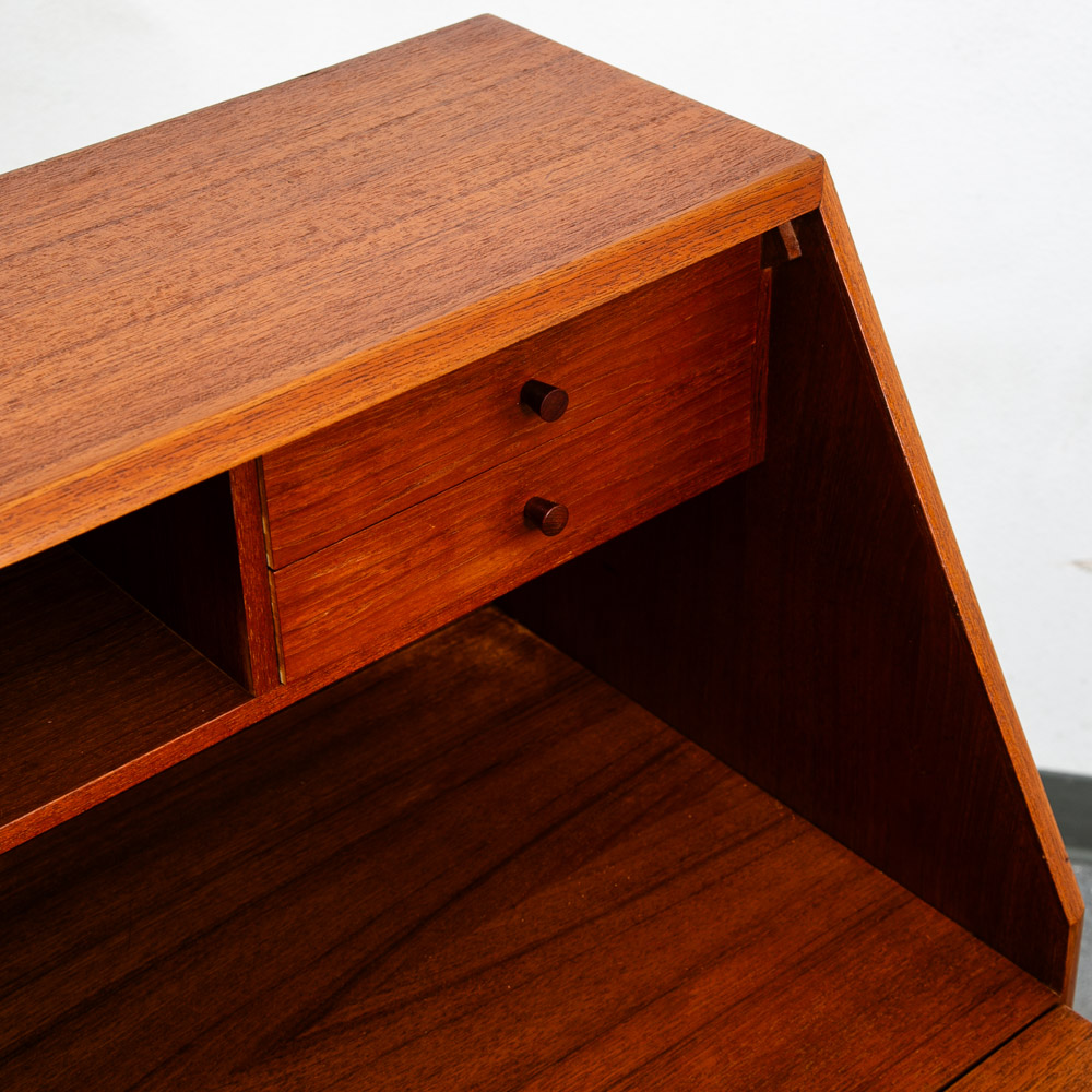 Mid Century Danish Modern Secretary Desk Bureau Denmark Teak Drawers Drop Down - Image 8