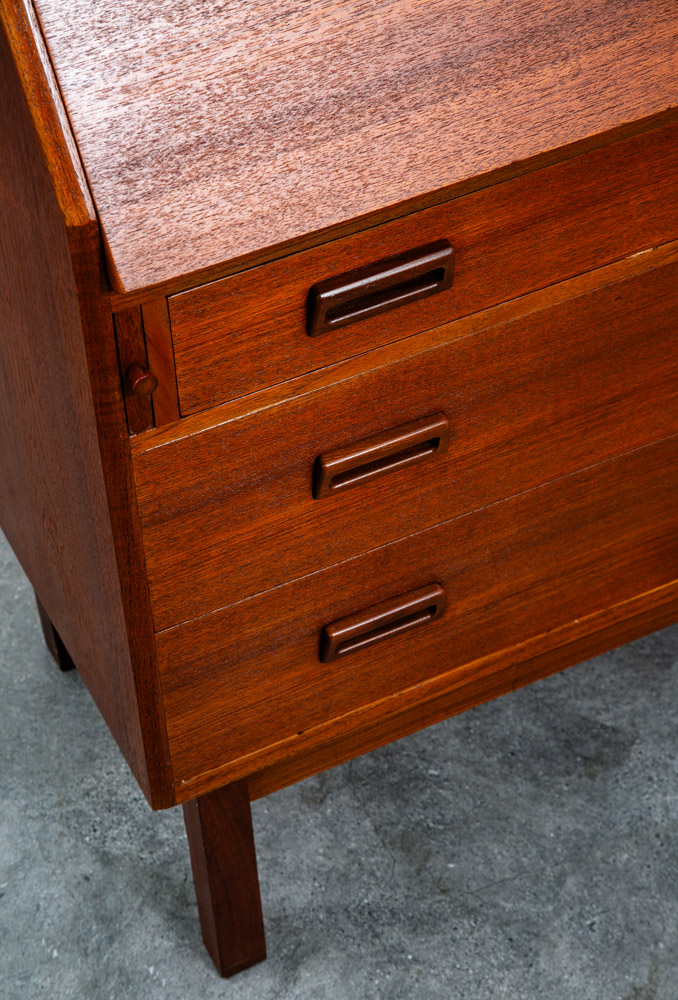 Mid Century Danish Modern Secretary Desk Bureau Denmark Teak Drawers Drop Down - Image 9