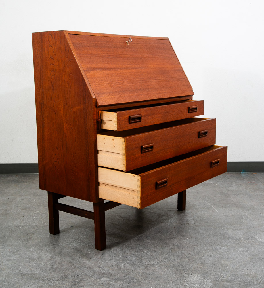 Mid Century Danish Modern Secretary Desk Bureau Denmark Teak Drawers Drop Down - Image 4