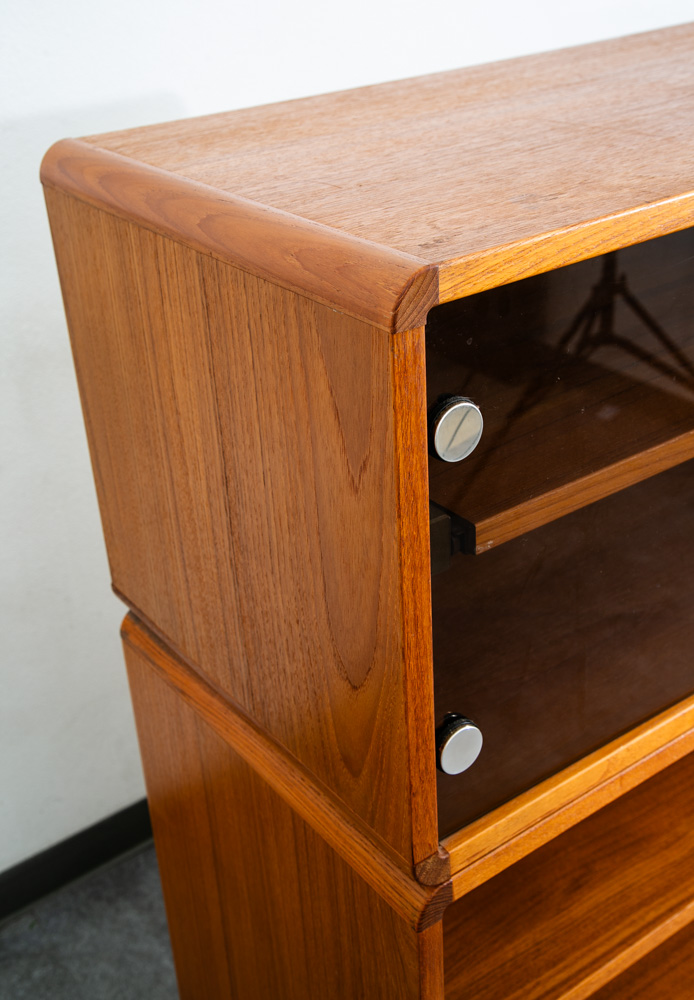 Mid Century Danish Modern Bookshelf Cabinet Teak Shelves Glass Doors Display Mcm - Image 9