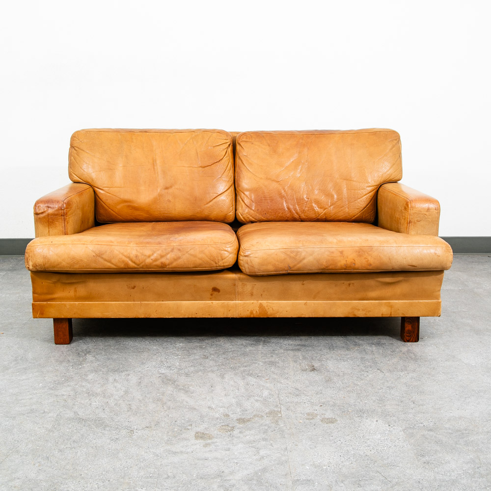 Mid Century Danish Modern Sofa Settee 2 Seater Tan Vante Leather Cognac Couch - Image 2