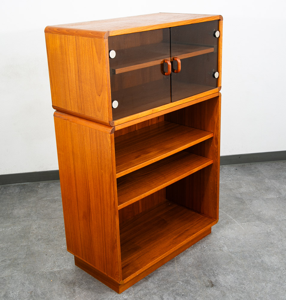 Mid Century Danish Modern Bookshelf Cabinet Teak Shelves Glass Doors Display Mcm