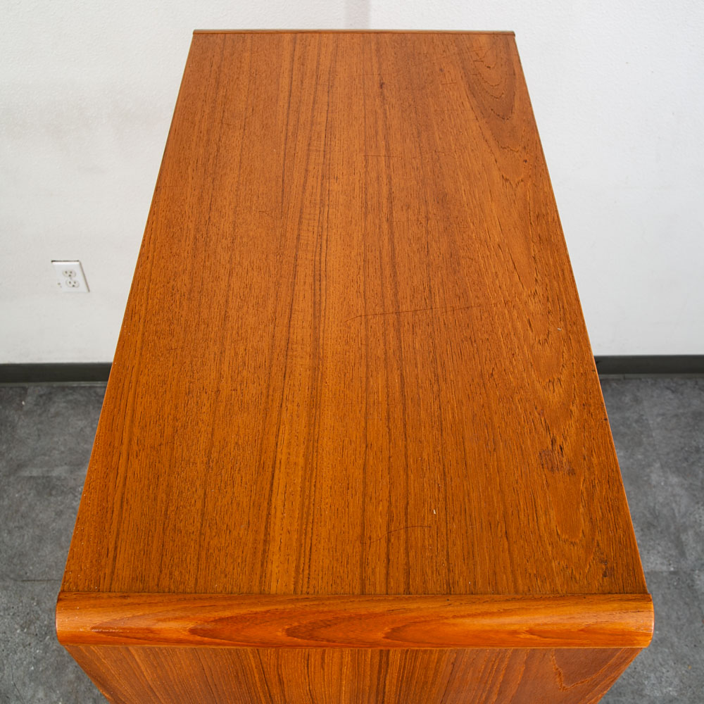 Mid Century Danish Modern Bookshelf Cabinet Teak Shelves Glass Doors Display Mcm - Image 4