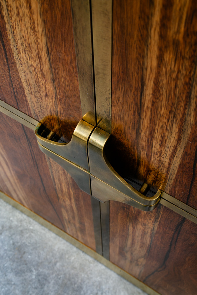 Mid Century Modern Armoire Cabinet Mastercraft Campaign Zebrano Solid Brass 70s - Image 9