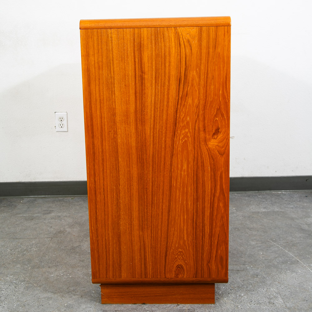 Mid Century Danish Modern Bookshelf Cabinet Teak Shelves Glass Doors Display Mcm - Image 5