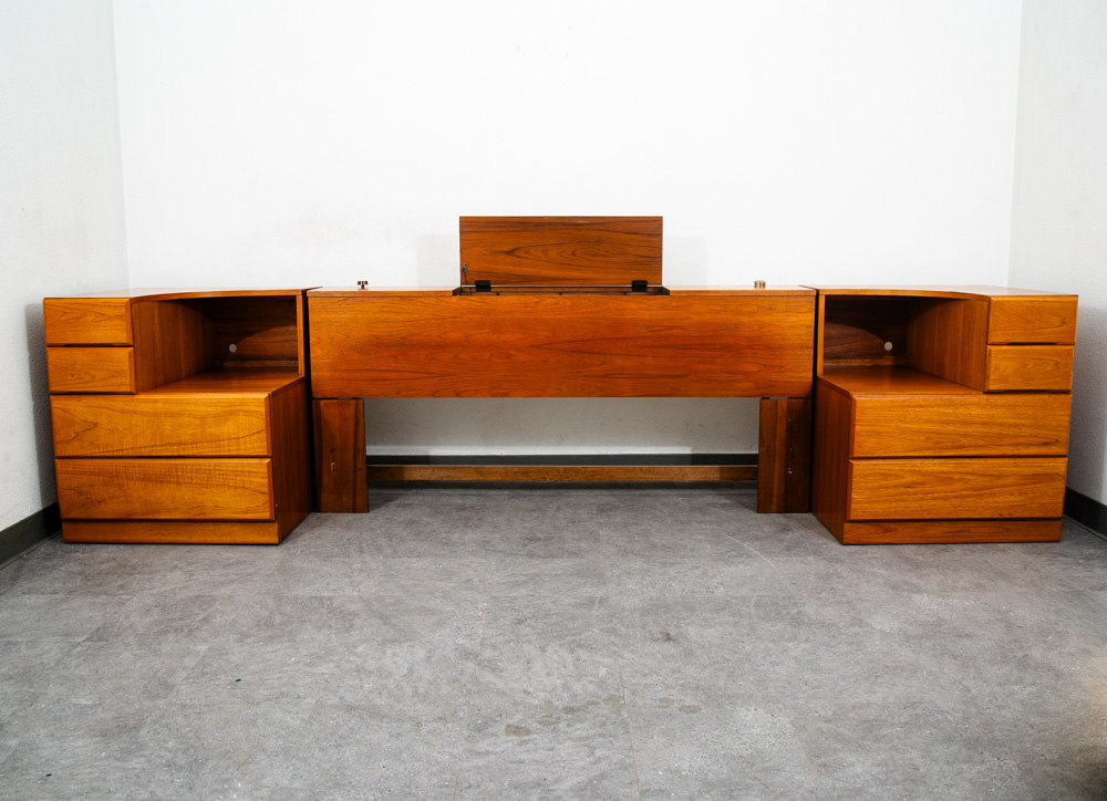 Mid Century Danish Modern Headboard Bed Frame Scova Teak nighstands Queen Mint - Image 2