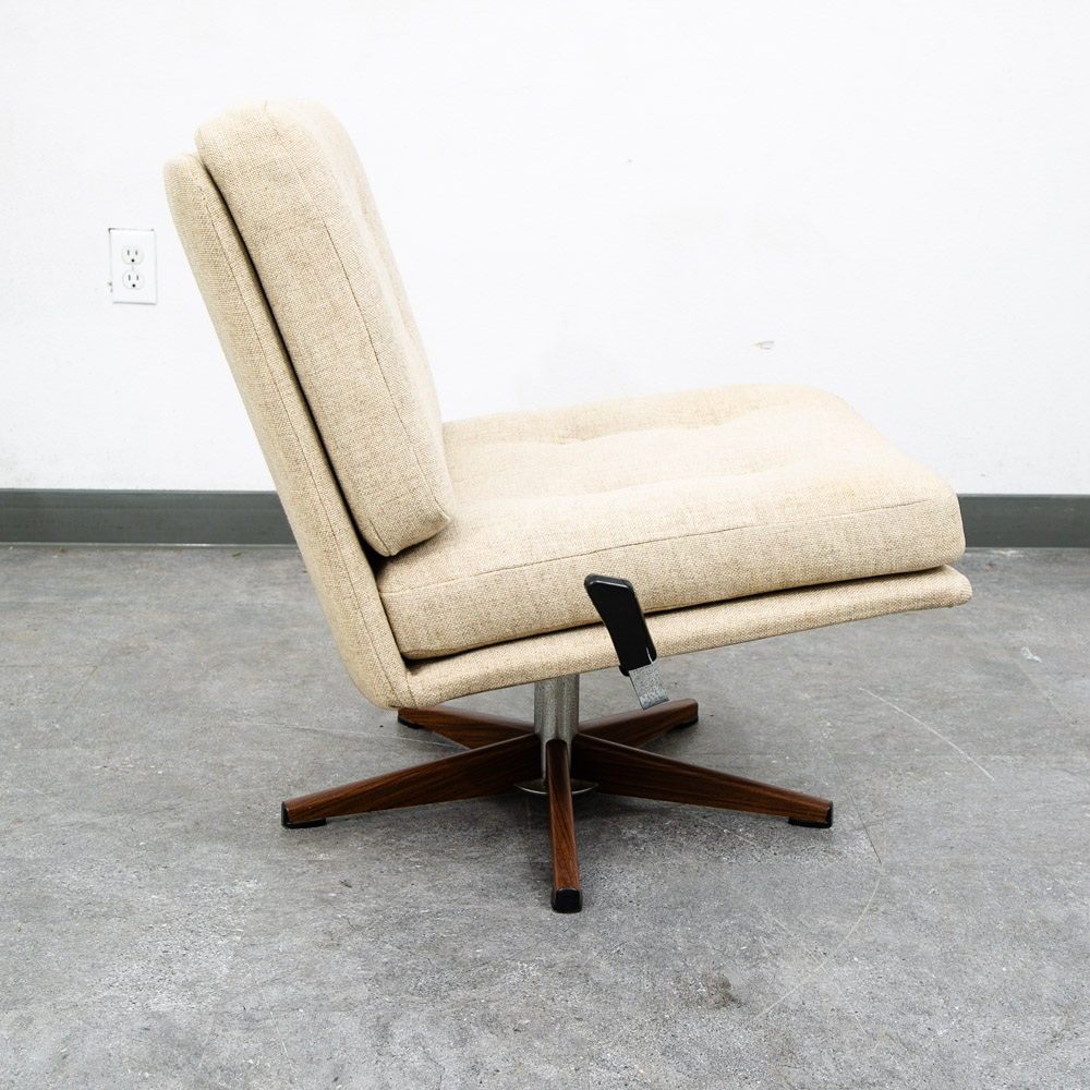 Mid Century Danish Modern Lounge Chair Tan Swivel Denmark Swivel Slatte Sweden - Image 3